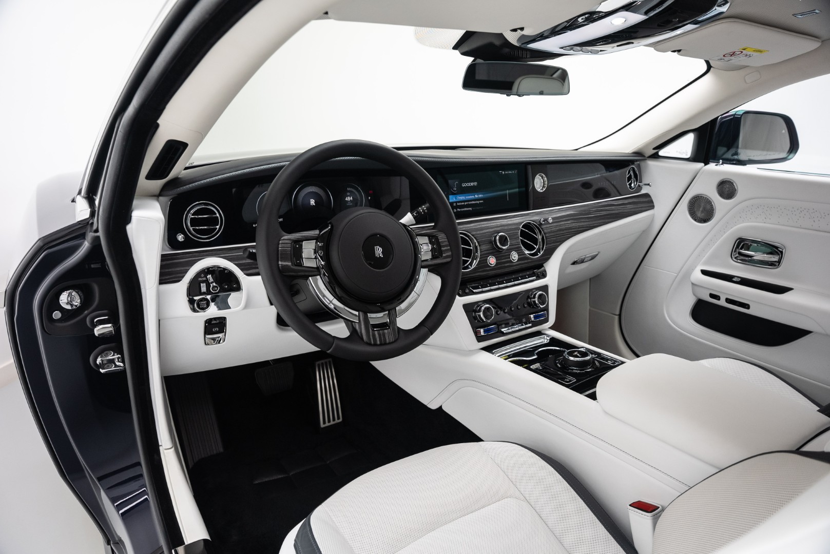 2024 ROLLS ROYCE SPECTRE. BESPOKE SOUND SYSTEM. IMMERSIVE SEATS. MAIN DEALER WARRANTY AND SERVICE.